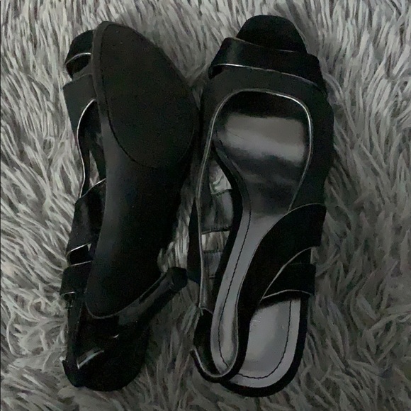 Heels - Picture 2 of 2